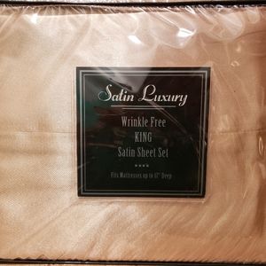JC Penney Satin Luxury Gold King Sheet Set
